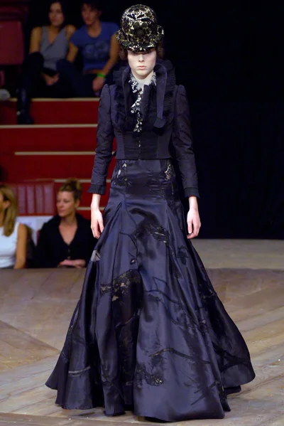 Look 3